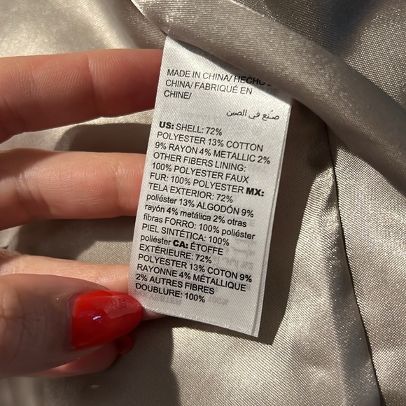 Chico’s metallic jacket with removable fur cuffs size 1 (M) - Picture 6 of 6